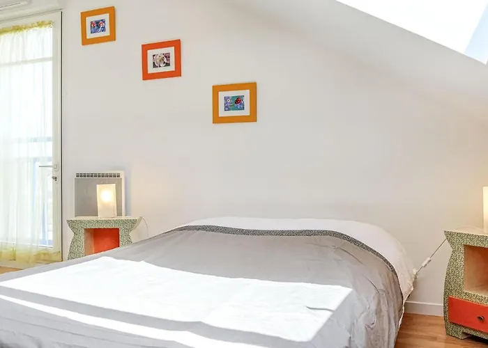 Amazing In Apartmán Hauteville-sur-Mer