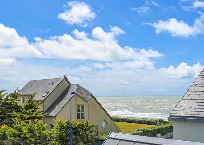 Amazing In Hauteville-sur-Mer